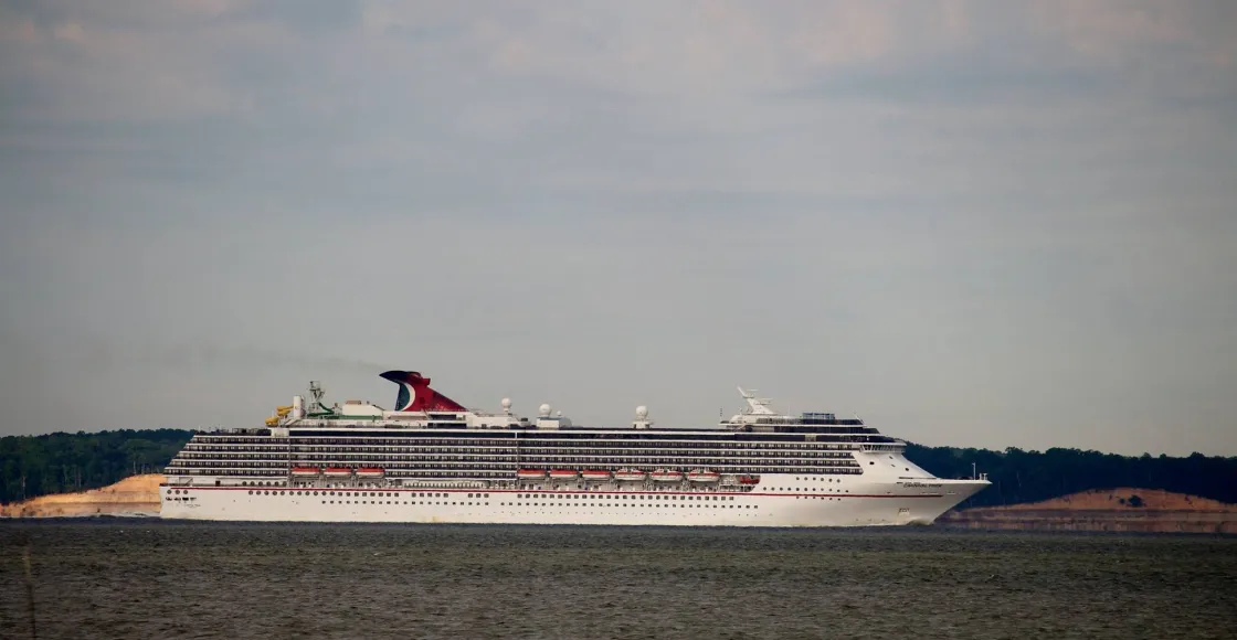 Carnival Pride cruise ship sailing to homeport